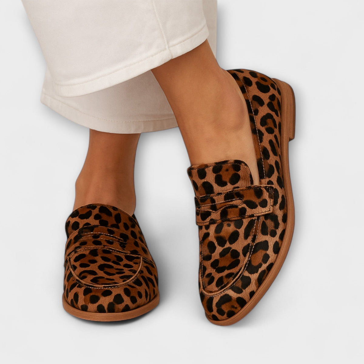Elaine Zapatillas Acolchadas con Diseño Integral