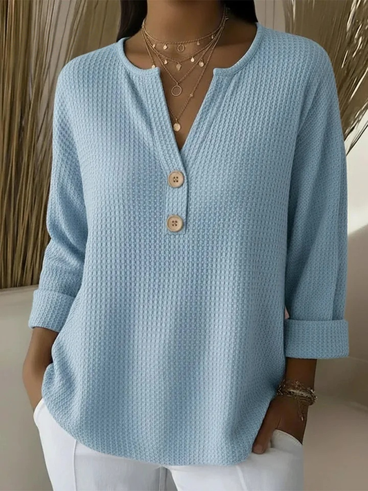Lucía | Camiseta Henley Gofrada con Botones - imagen 2