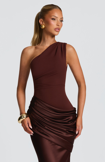VESTIDO LARGO ASIMÉTRICO EFECTO SATINADO