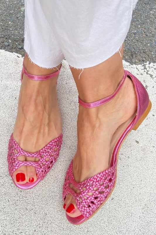 Marina™ - Sandalias planas con recortes entrelazados elegantes, de puntera abierta, con correa al tobillo - Oro