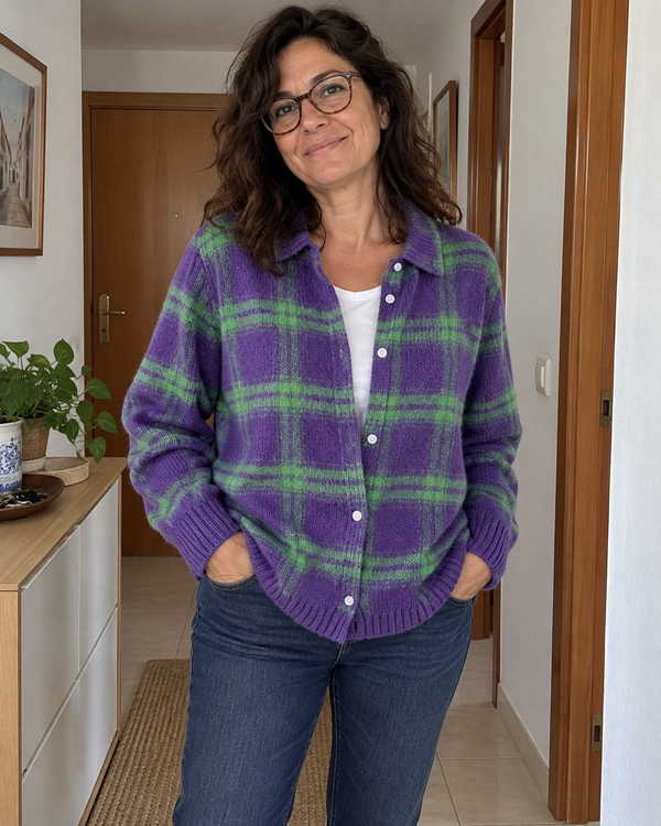 Florencia | Cárdigan de punto a cuadros · Imagen de estilo generada con IA