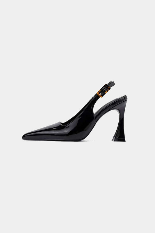 Tacones Puntudos de Cuero Sintético