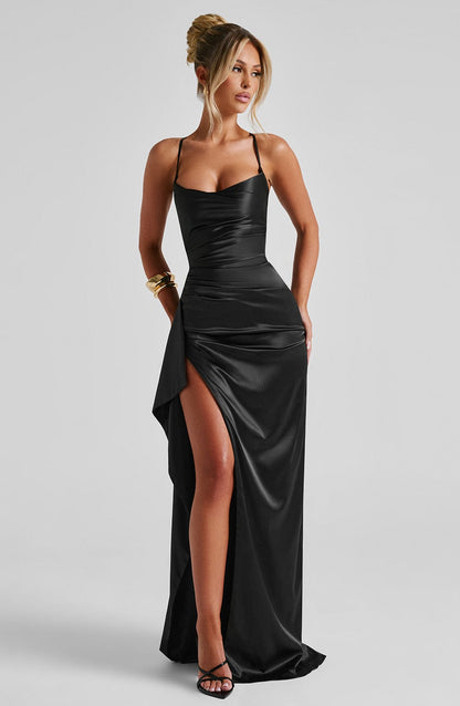 VESTIDO LARGO SATINADO CON ABERTURA