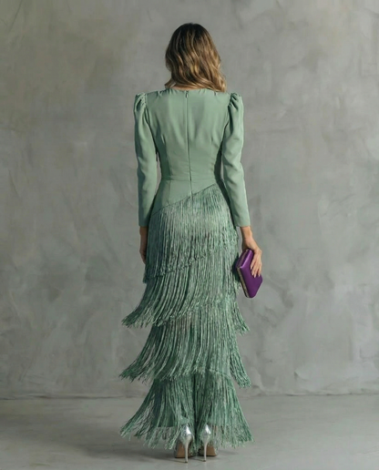 Chiara | Vestido Elegante de Mangas Con Flecos