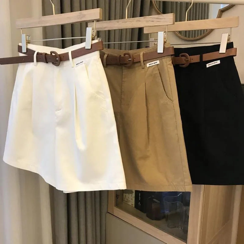 Bianca | Pantalón corto elegante de algodón — Imagen 3