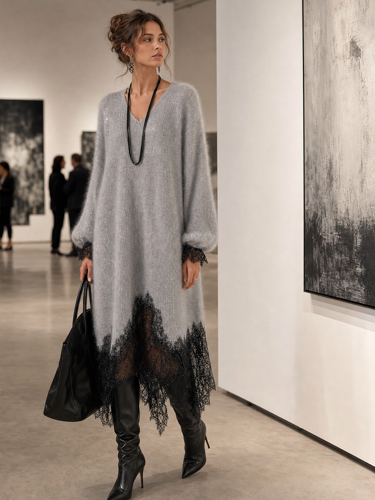 Vestido midi gris de punto con bajo de encaje — Imagen 3