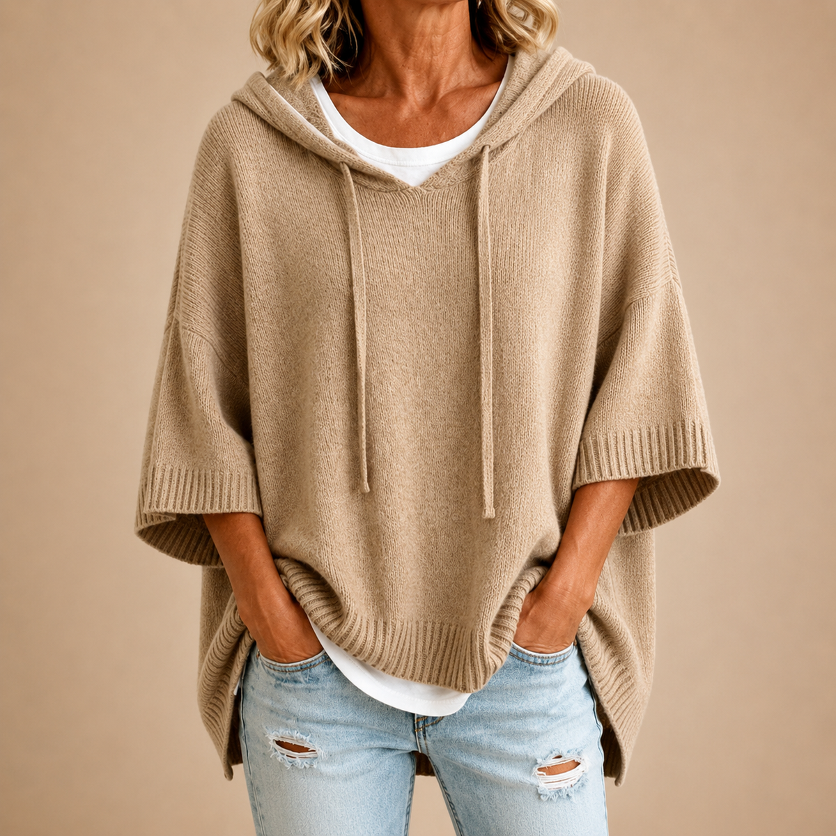 Mirella | Poncho de punto con capucha