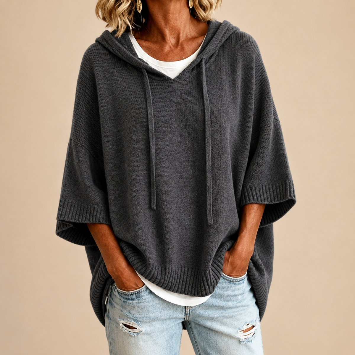 Mirella | Poncho de punto con capucha