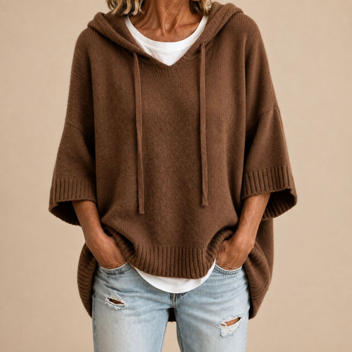 Mirella | Poncho de punto con capucha